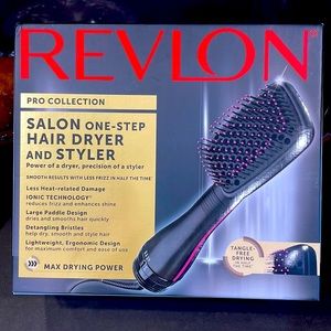 REVLON HAIR DRYER & STYLER